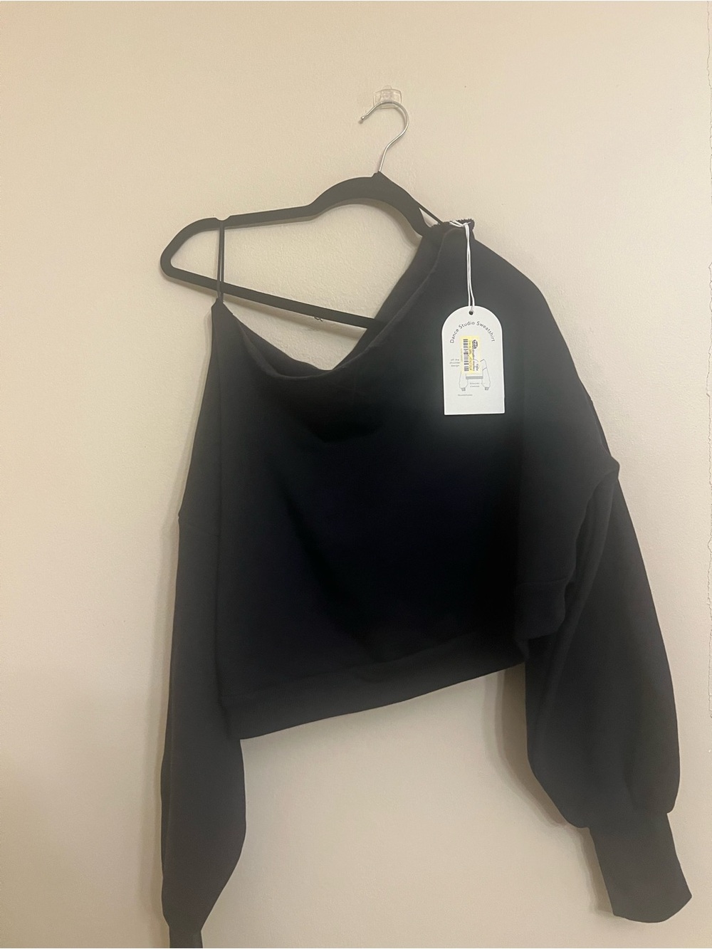 Asymmetrical One-Shoulder Black Cropped Sweatshirt